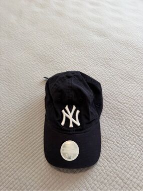 New York Yankees Kids Black Baseball Cap with White Logo